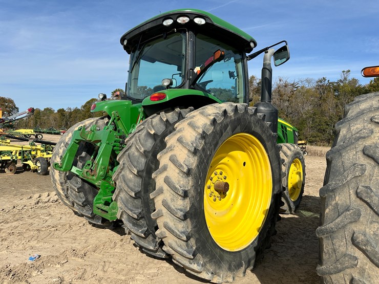 2010-john-deere-8285r-image-3