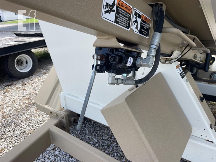 2010-unverferth-3750-image-29