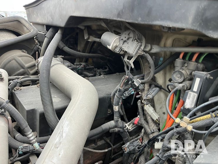 2005-international-7600-image-75