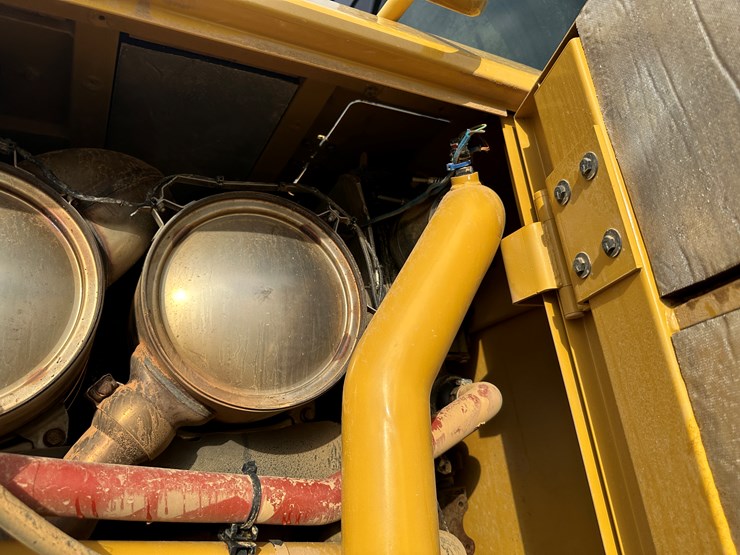 2022-caterpillar-140gc-image-67