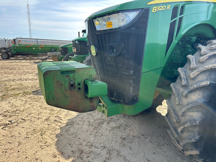 2016-john-deere-8320r-image-32