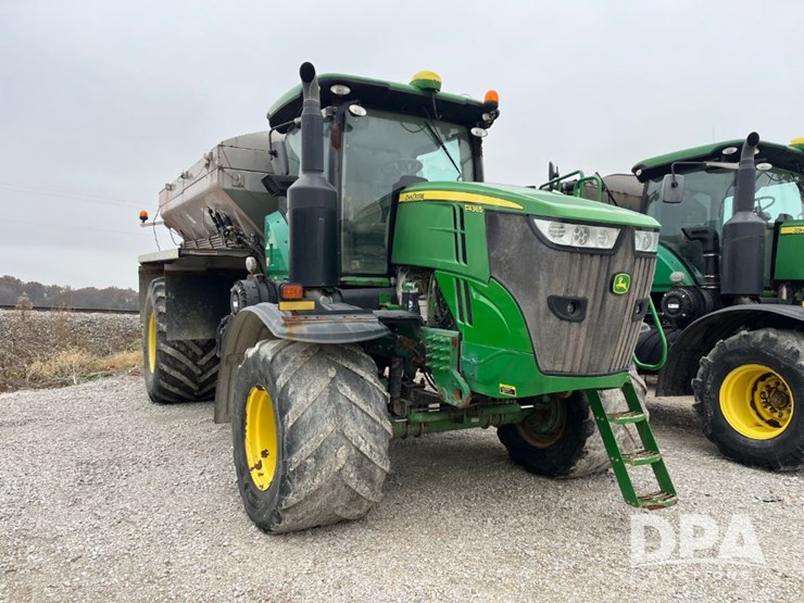 2017-john-deere-f4365-image-3