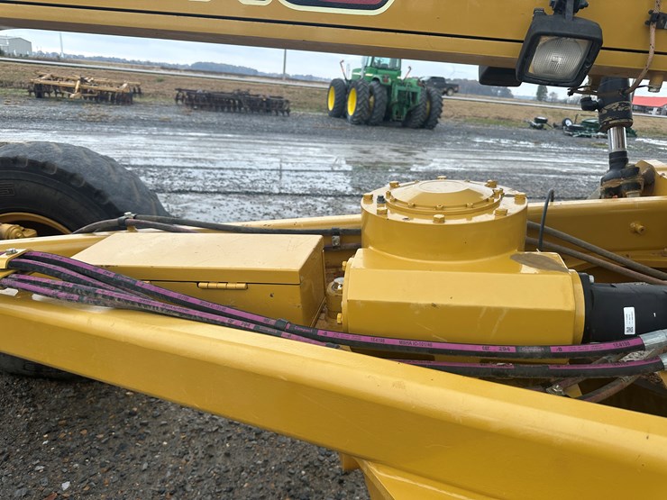 2022-caterpillar-140gc-awd-image-101