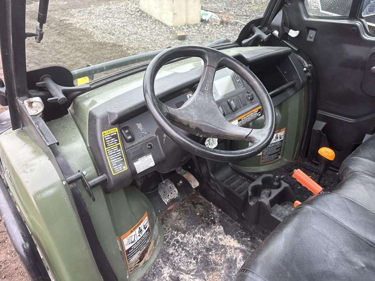 2016-john-deere-gator-image-17