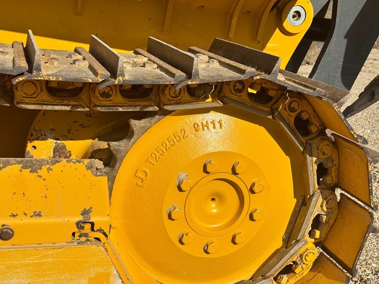 2020-deere-450k-image-12