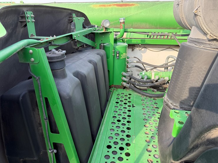 2009-john-deere-9870-sts-image-56