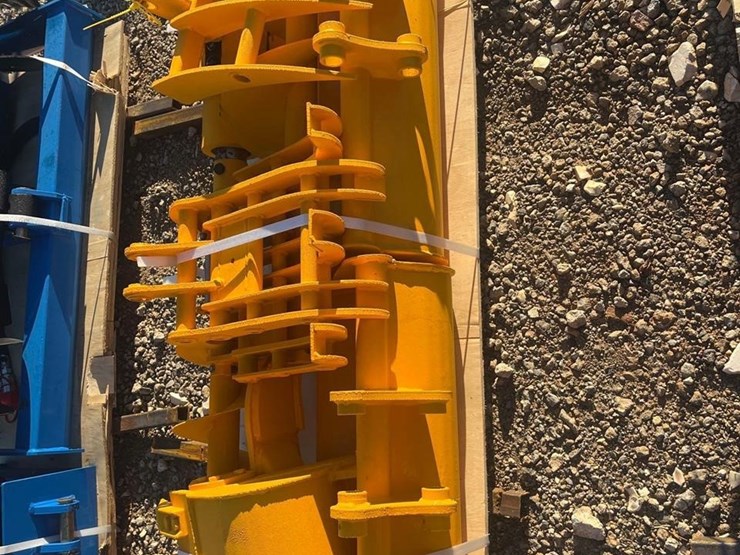 future-mini-excavator-attachment-set-image-3