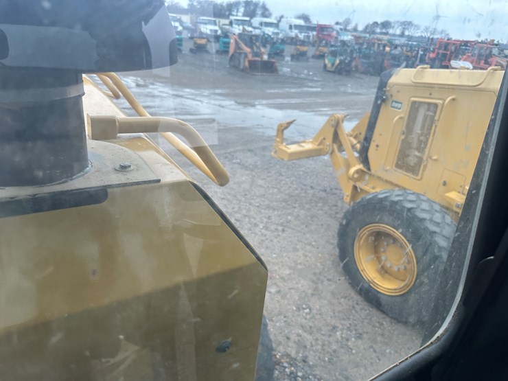 2022-caterpillar-140gc-awd-image-113