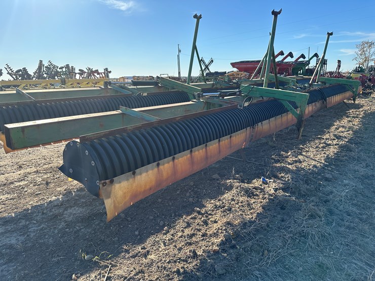 #33738-•-~22'-hooded-sprayer-image-4