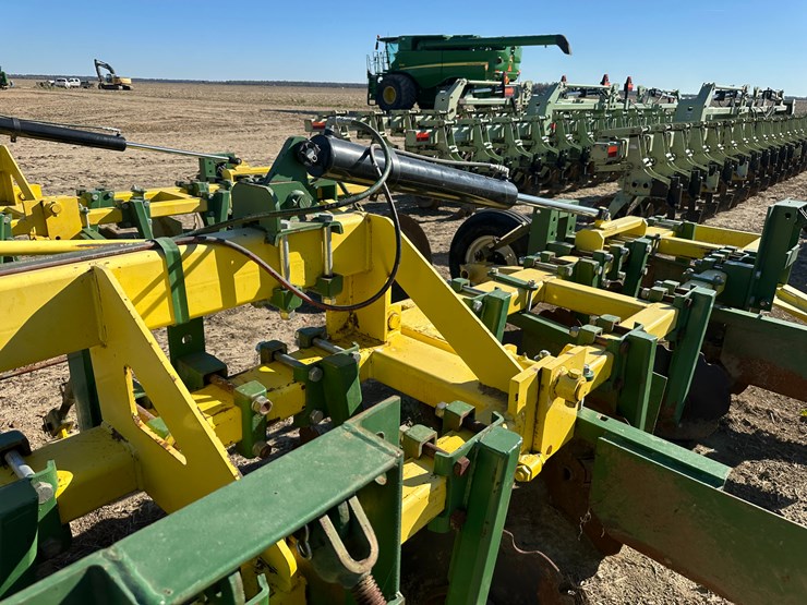 #33731-•-roll-a-cone-16-row-30"-hipper-image-51