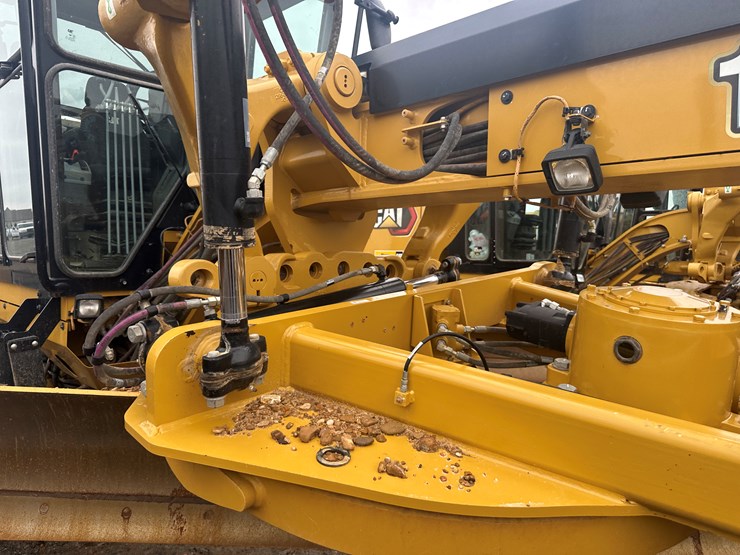 2022-caterpillar-140gc-awd-image-59