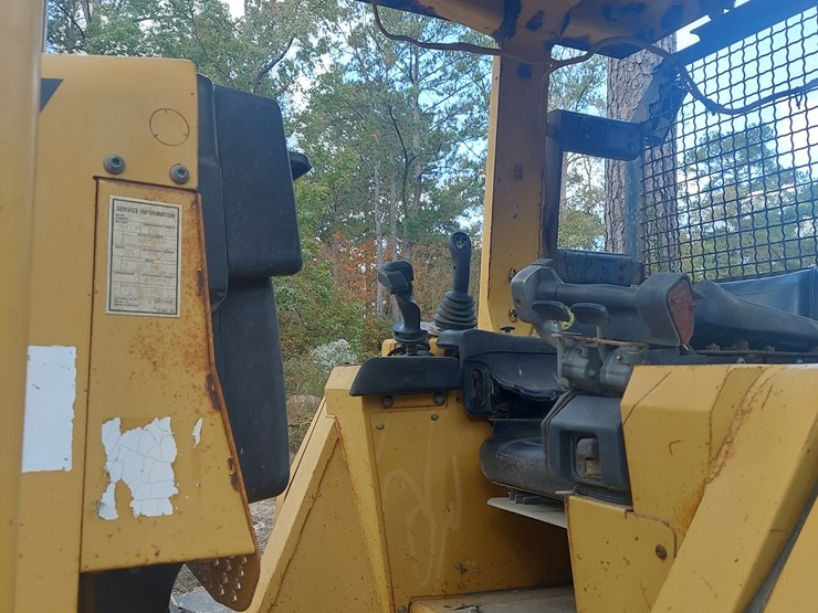 caterpillar-d5n-lgp-image-2