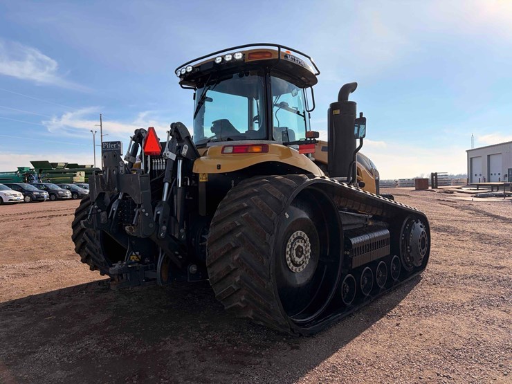 2020-agco-mt875e-large-frame-row-crop-track-tractor-image-3