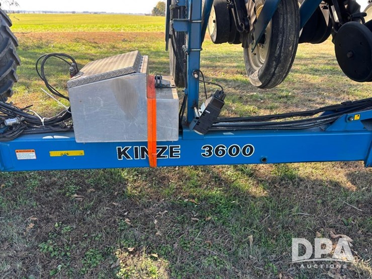 2022-kinze-3600-image-50