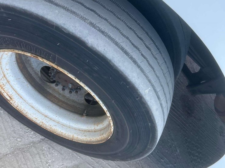 2014-freightliner-mt55-image-30