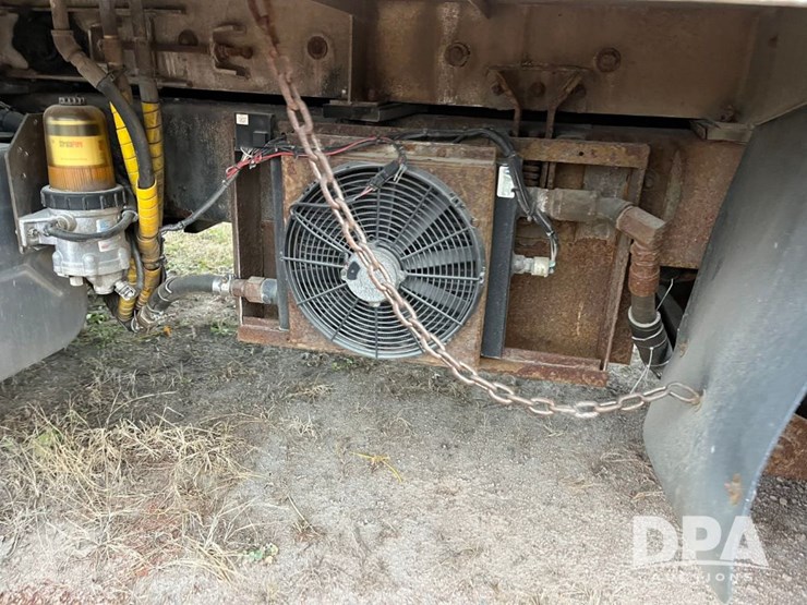 2005-international-7600-image-50