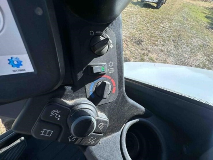 5802024-bobcat-e38-mini-excavator-image-30