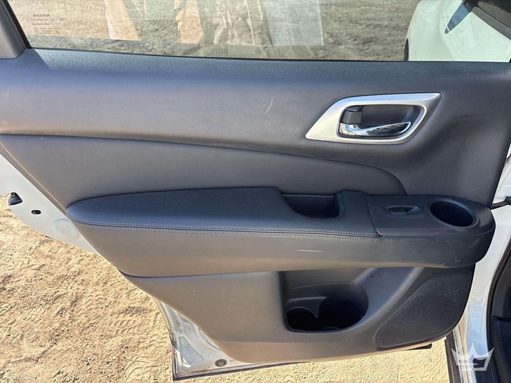 2018-nissan-pathfinder-image-18