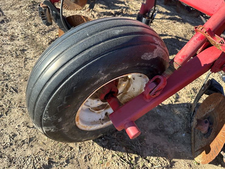 #33739-•-~20'-row-crop-cultivator-image-7