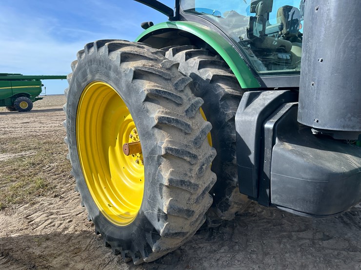 2010-john-deere-8360r-image-10