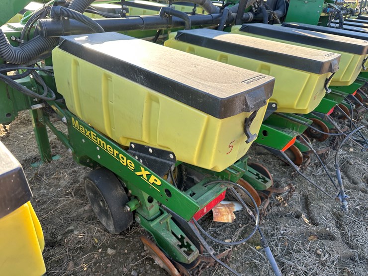 john-deere-1720-image-14