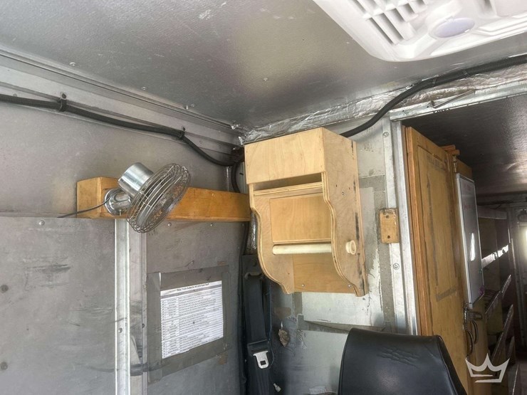 2014-freightliner-mt55-image-17