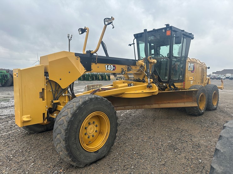2022-caterpillar-140gc-awd-image-1