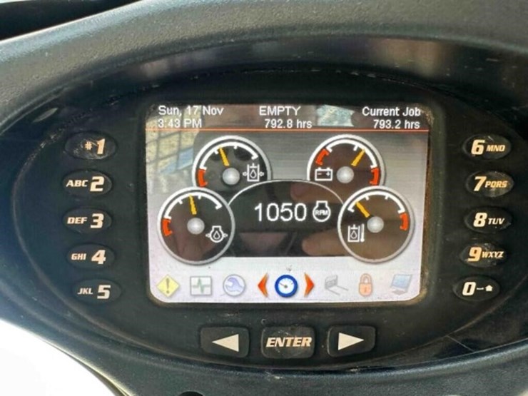 2024-bobcat-t740-image-19