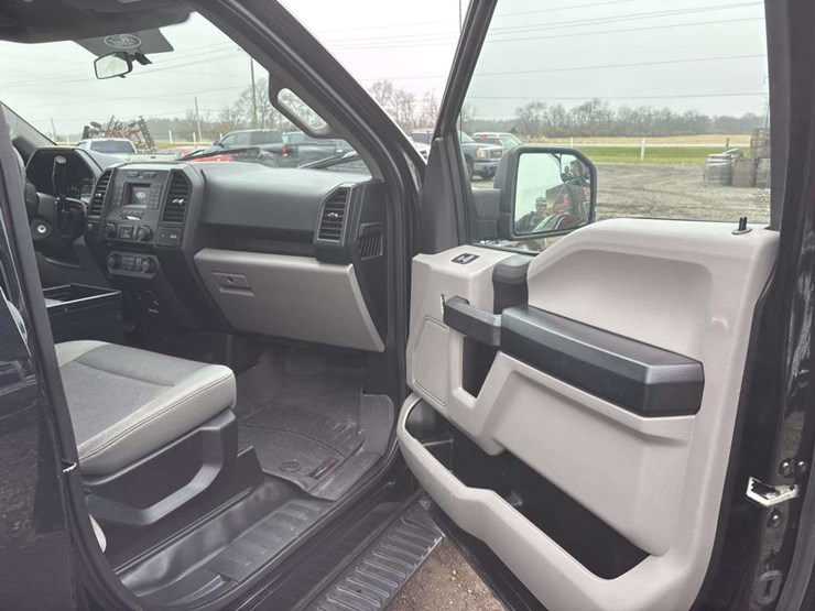 2018-ford-f150-xl-image-18