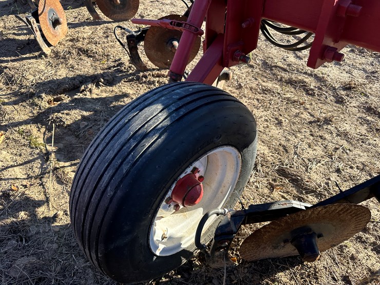 #33739-•-~20'-row-crop-cultivator-image-19