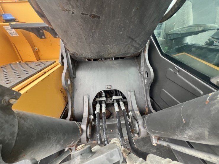 2017-volvo-ec220el-image-21