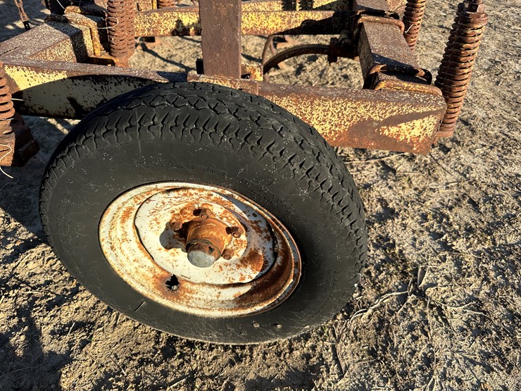 #33753-•-chisel-plow-image-8