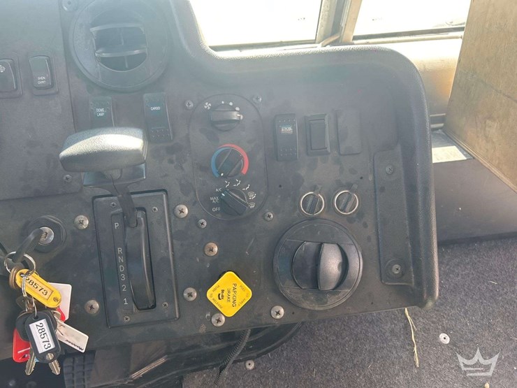 2017-freightliner-mt55-image-15