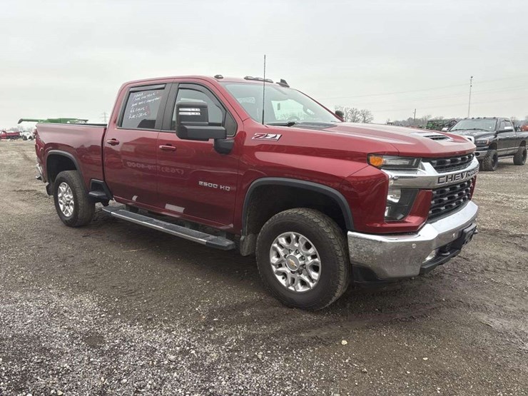 2022-chevrolet-silverado-2500-image-6
