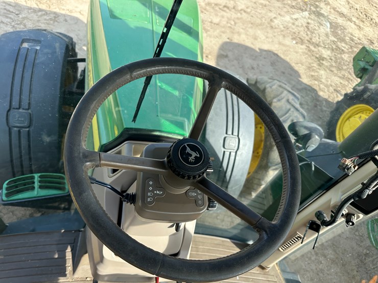 2012-john-deere-8360r-image-63