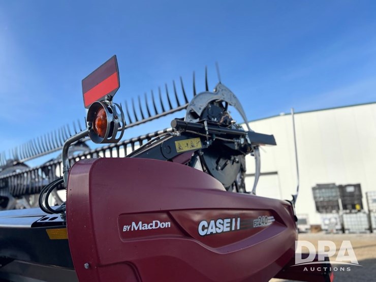 2023-mac-don-fd240-image-30