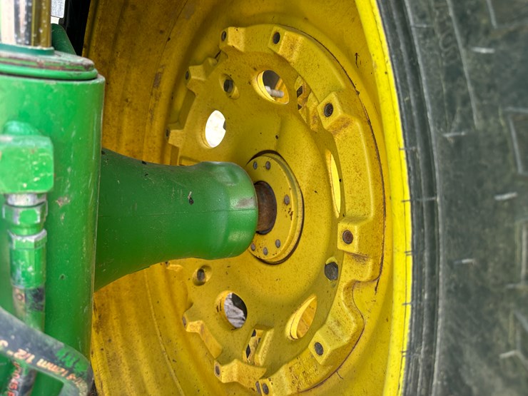 2012-john-deere-8360r-image-10