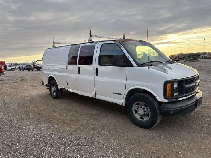 2001-chevrolet-express-g2500-image-6