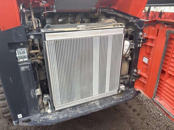 kubota-svl97-2-image-11