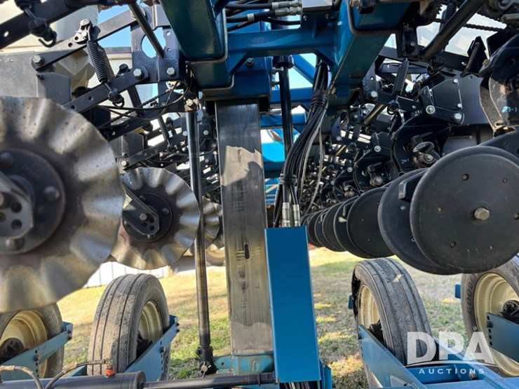 2022-kinze-3600-image-44