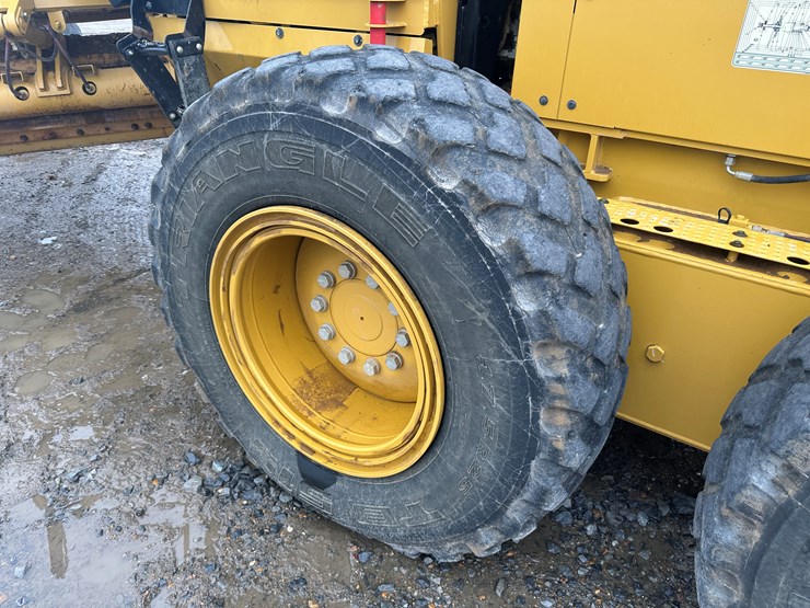 2022-caterpillar-140gc-image-7