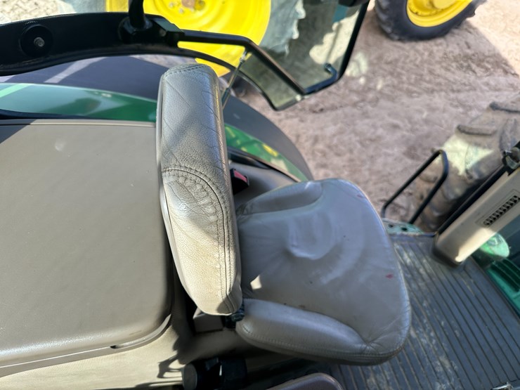 2012-john-deere-8360r-image-66