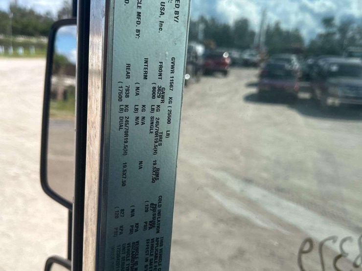 2017-freightliner-mt55-image-36