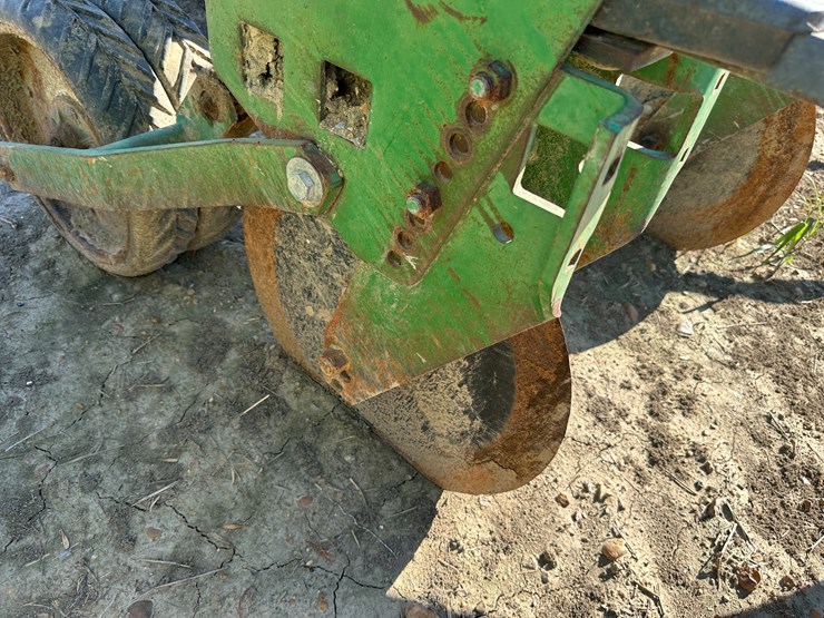 john-deere-16-image-22