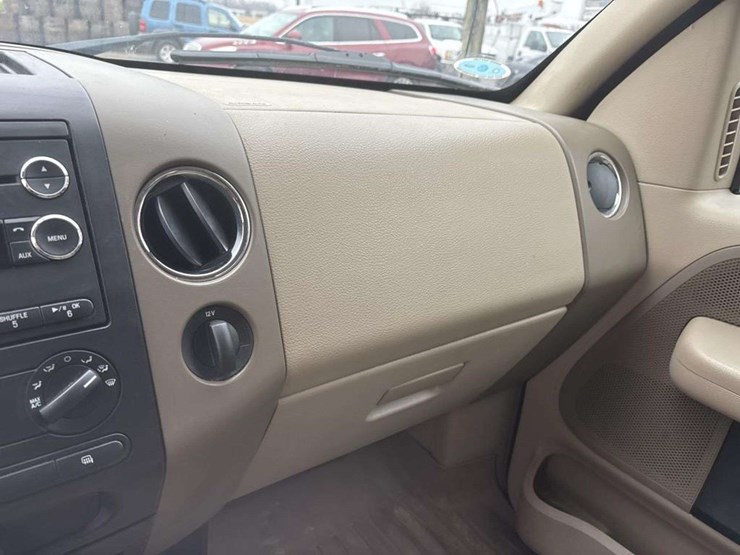 2008-ford-l-image-22