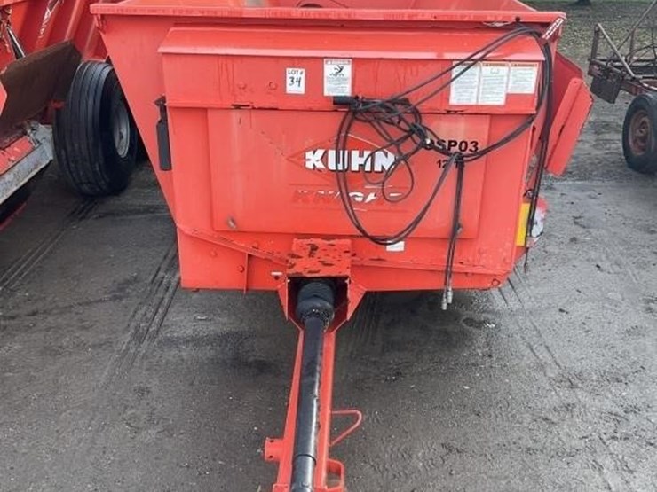 kuhn-slinger-8118-16'x7'-pull-pto-manure-spreader-image-2