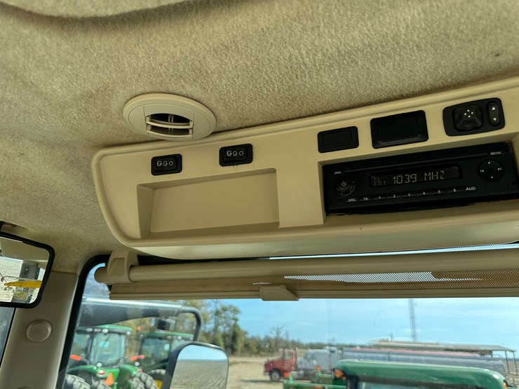 2016-john-deere-8320r-image-67