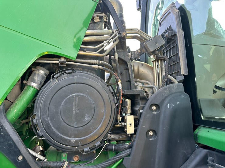 2012-john-deere-8360r-image-45