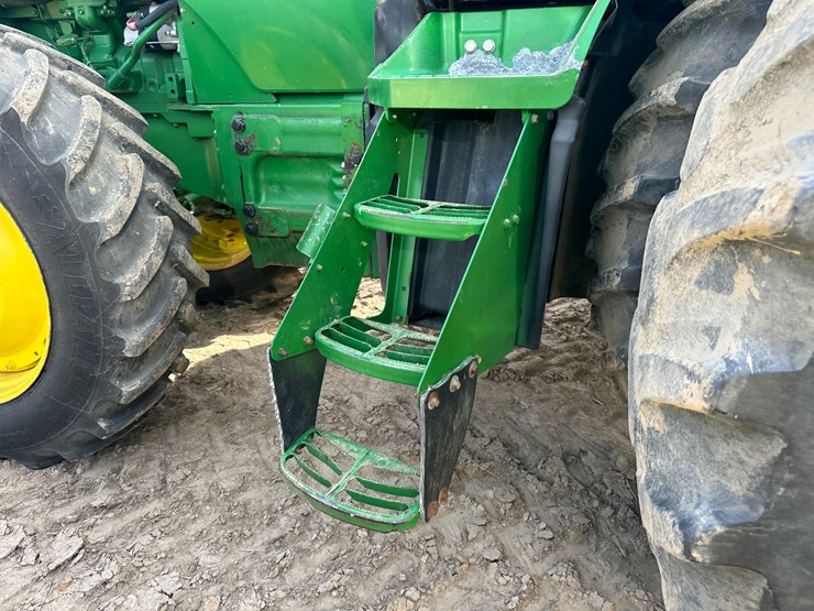 2010-john-deere-8360r-image-25