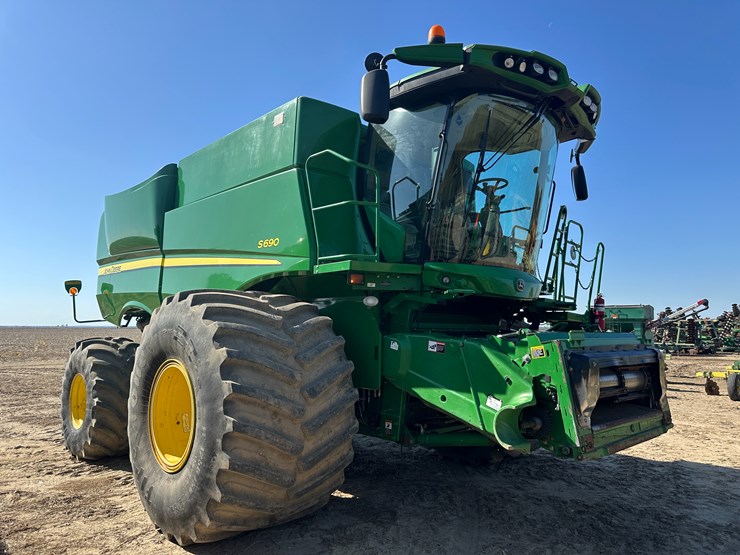 john-deere-s690-image-2